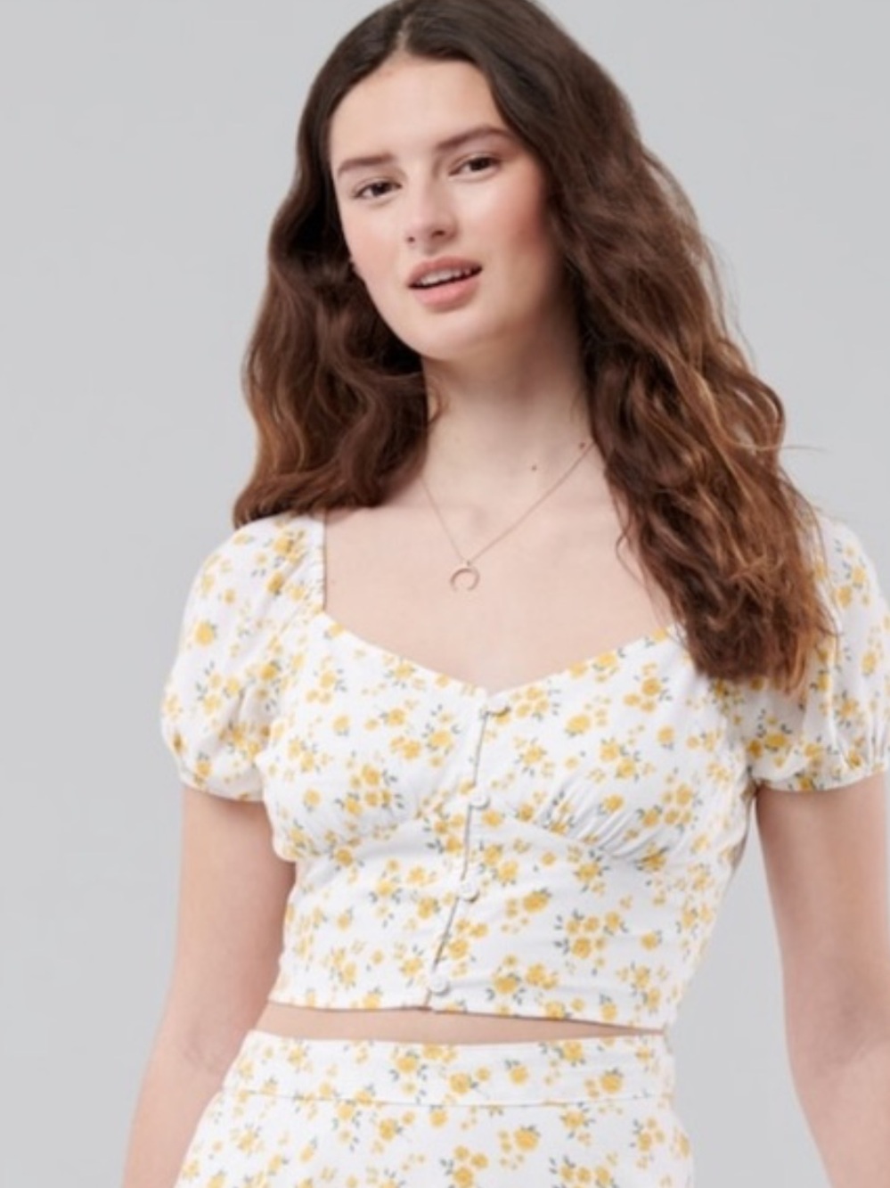 Hollister White Cropped Puff-Sleeve Top with Yellow Floral Print, Small, NWT